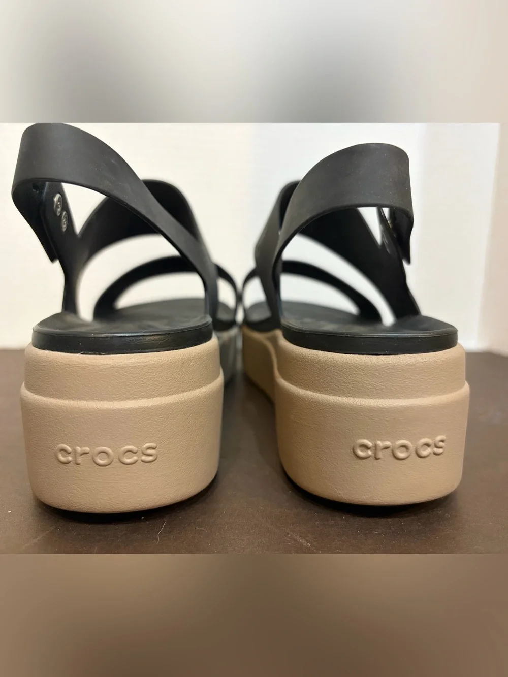 CROCS platform sandal
